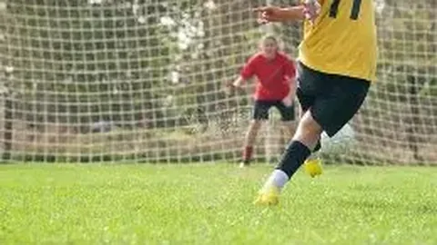 昆剧著名丑角刘异龙离世，曾7年前亮相杭城五代同堂演出